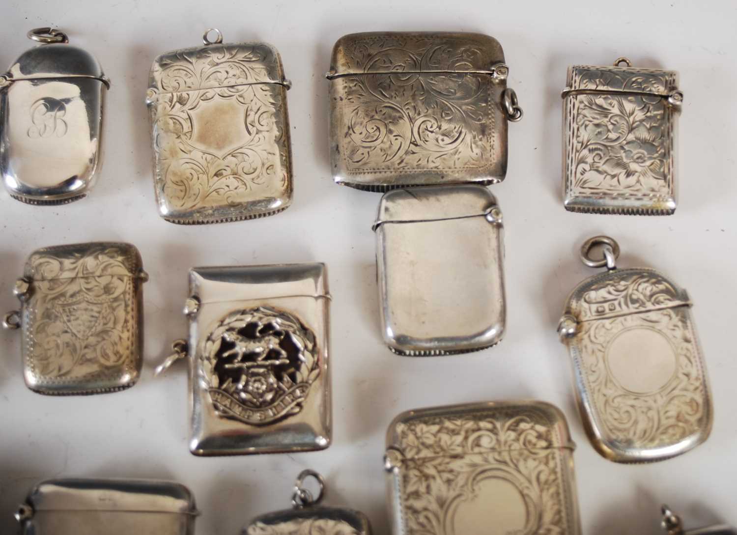 A collection of twenty-two assorted silver vesta holders, 19th century and later, various dates - Image 4 of 11