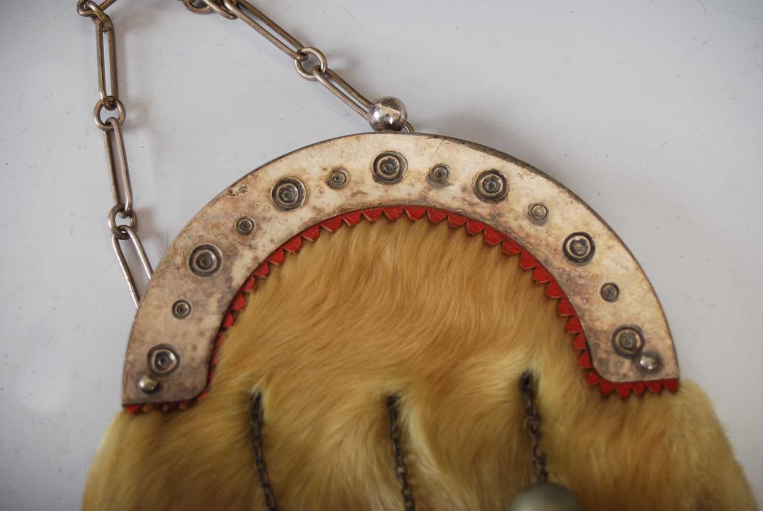 An early 20th century silver-plated white seal skin sporran, the cantle decorated with circular - Image 3 of 4