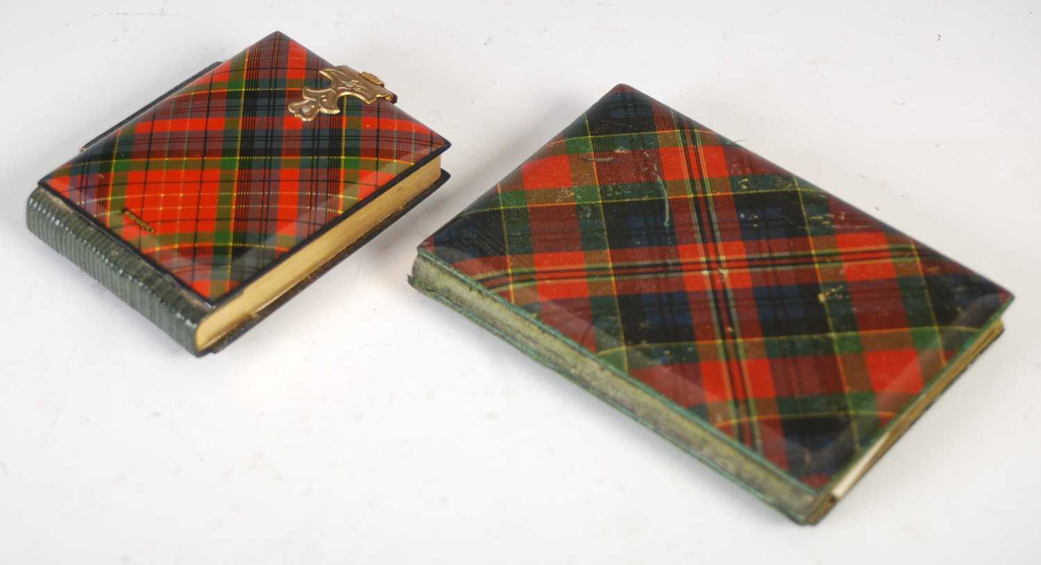 A collection of Tartan Ware, to include Prince Charlie page turner; MacDuff thimble holder and - Image 7 of 13