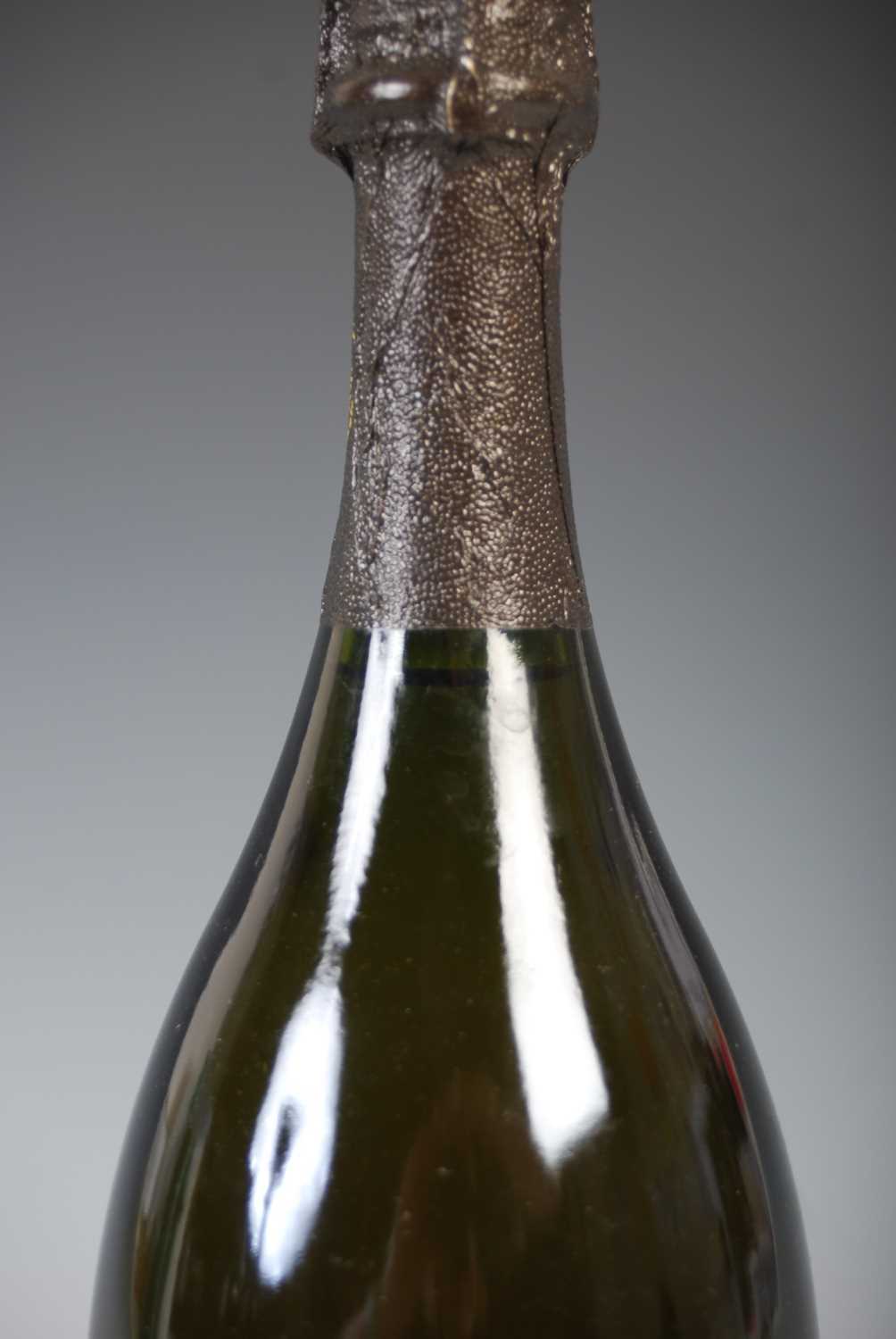 One bottle, Moet Chandon Dom Perignon, vintage 1985, 12.5% vol., 75cl. - Image 3 of 4