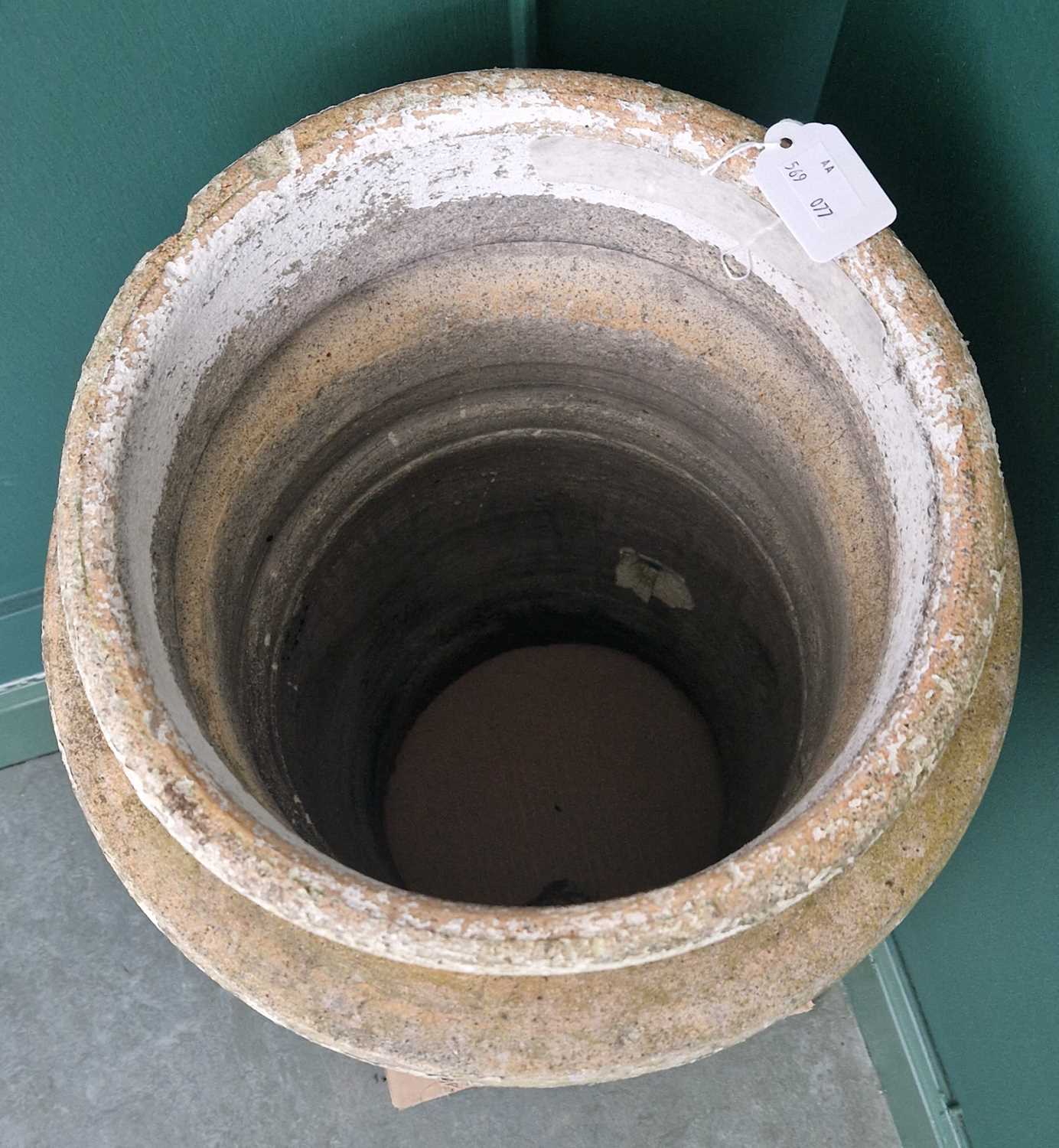A fireclay chimney pot, 71.5cm high x 29cm diameter. - Bild 2 aus 2