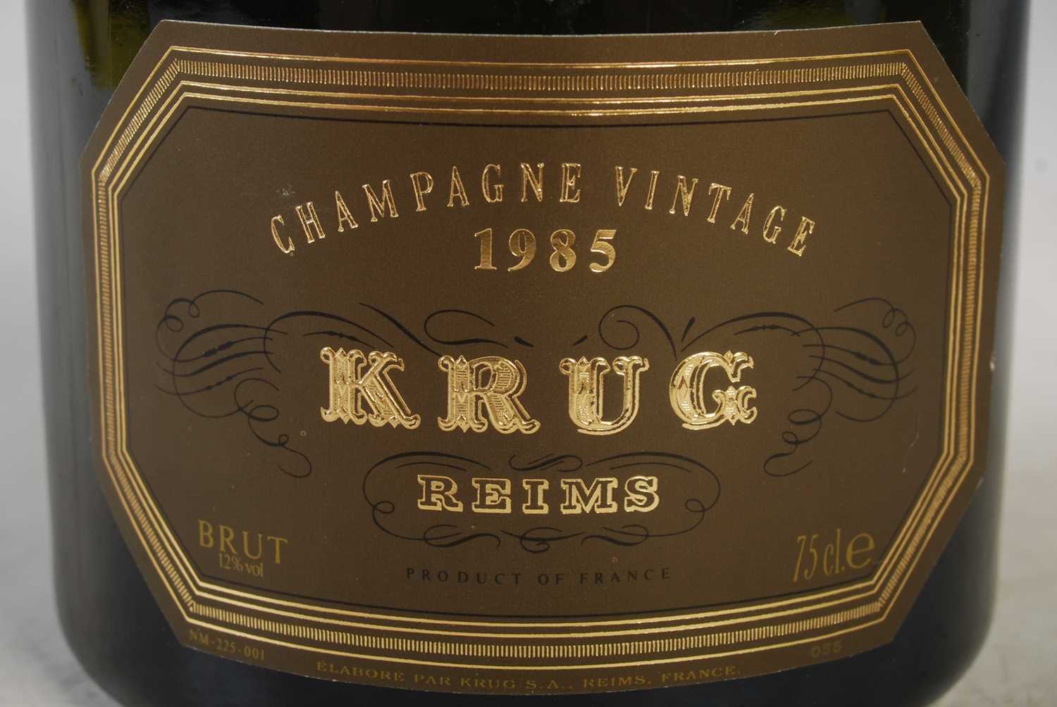 One Bottle; KRUG vintage 1985 champagne, Reims, France, in original fitted box. 75cl - Bild 2 aus 3