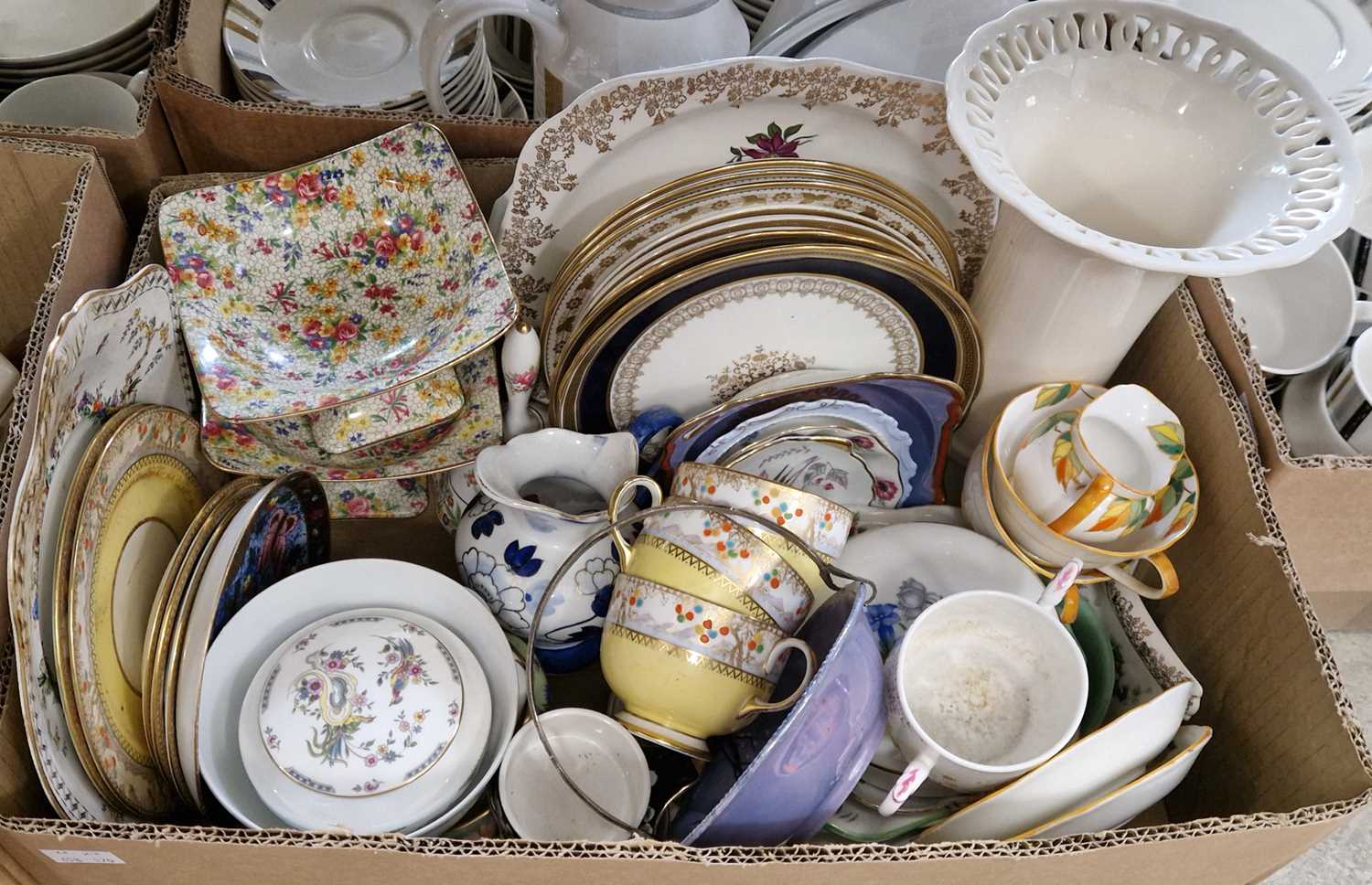 Two boxes of assorted mixed ceramics to include examples by Spode, Foley etc. - Bild 2 aus 2