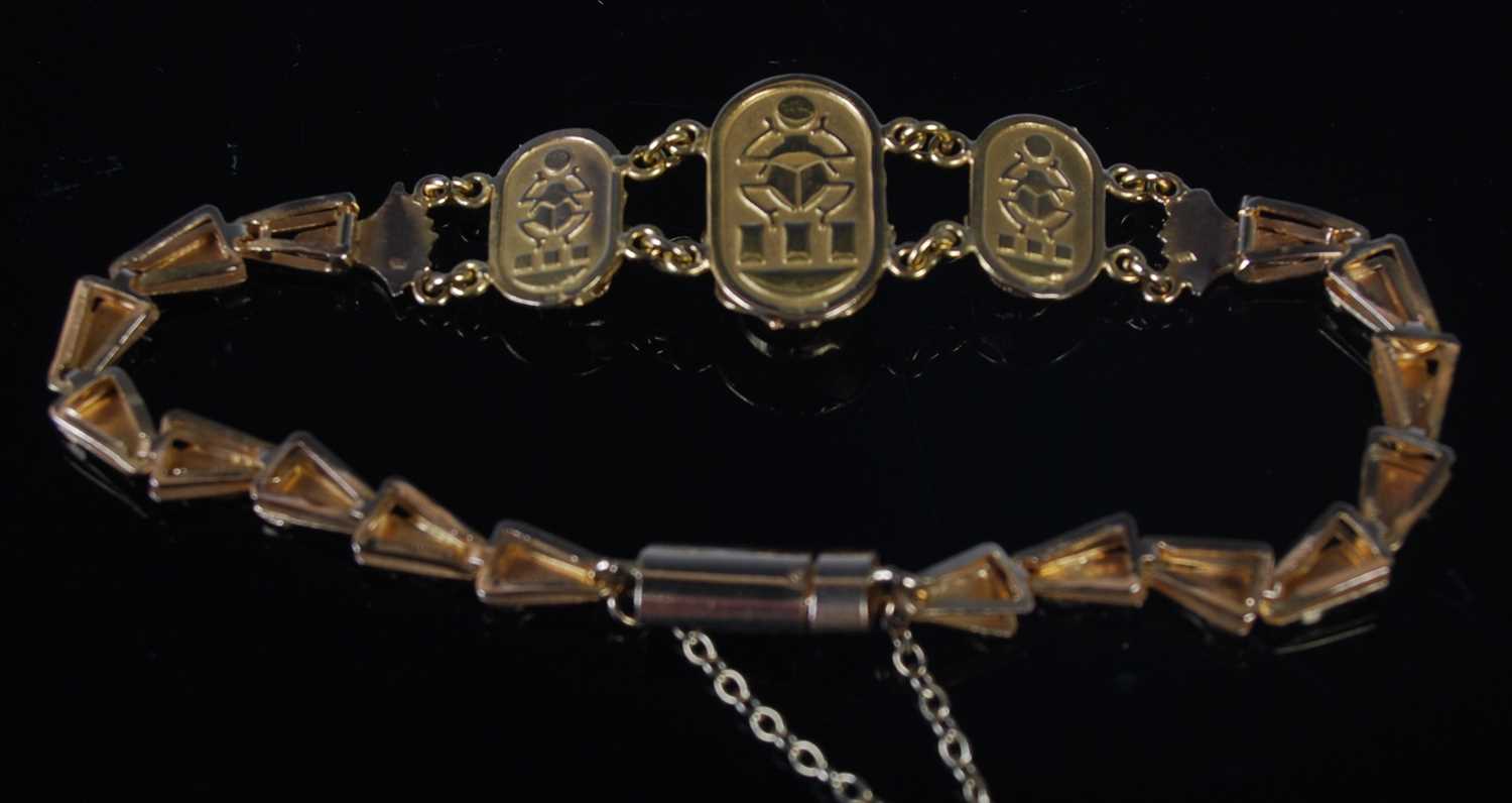 A high carat gold scarab beetle bracelet, gross weight 13.2 grams. - Image 2 of 2