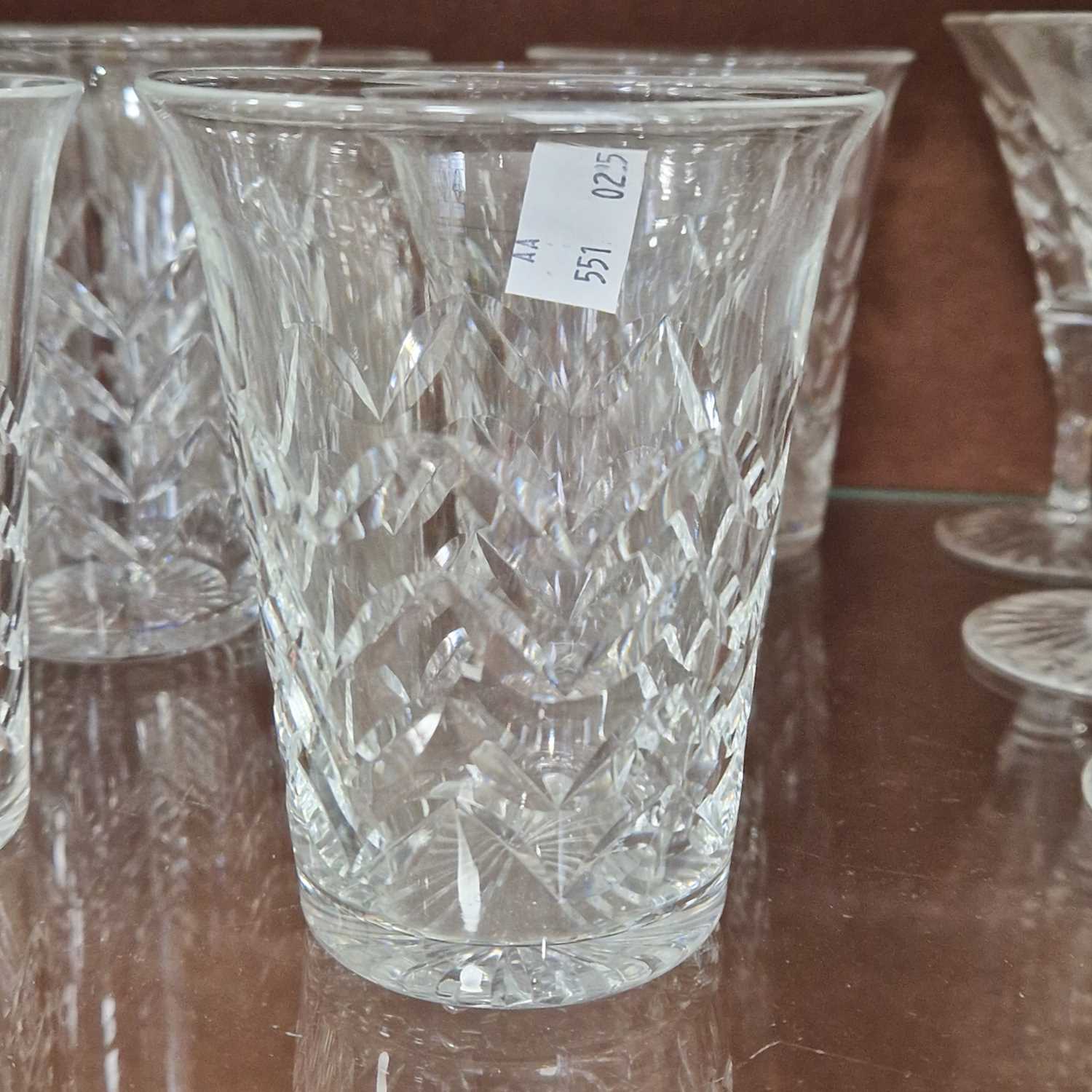 Webb Corbett - a part suite of glassware to include eight wine glasses, twelve assorted sherry - Bild 2 aus 4
