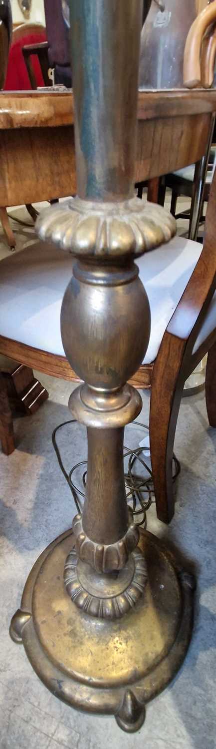 An early 20th century brass rise and fall standard lamp with lotus shaped shade, extended height - Image 2 of 3