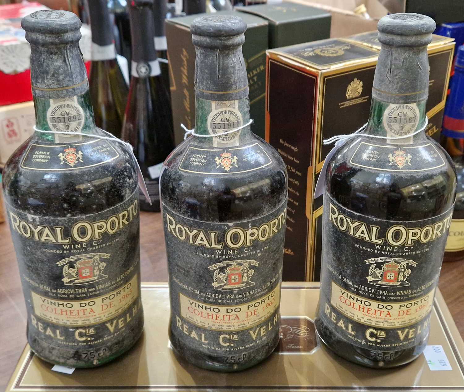 Three bottles of Port to include Royal Oporto Wine Co, Vinho Do Porto Colheita De 1963, all three - Image 2 of 4