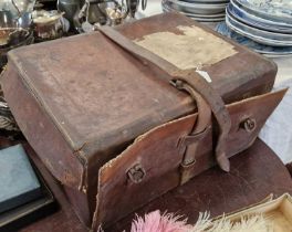 A late 19th Century mahogany lap desk / writing slope with two D-shaped brass carry handles and full