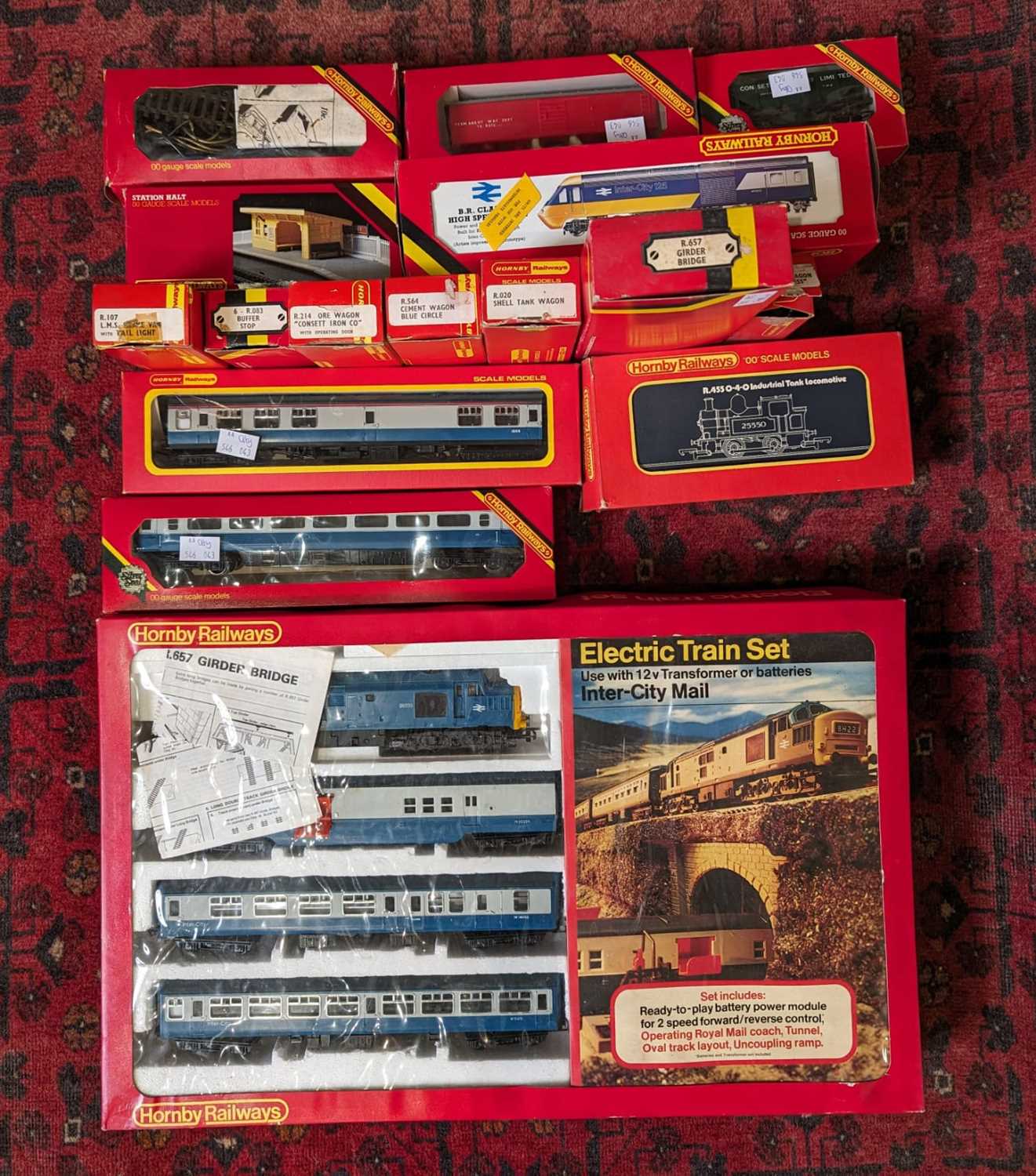 A collection of mainly Hornby OO guage items to include a boxed inner city mail part train set, a - Image 2 of 5