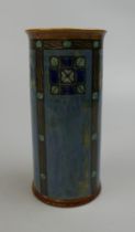 Royal Doulton vase - Approx height: 20cm