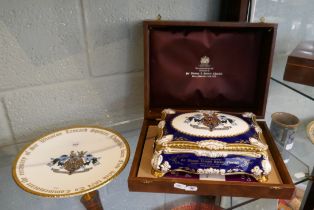 L/E Winston Churchill cigar box by Paragon 277/500 together with a Winston Churchill commemorative