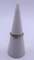 18ct gold diamond solitaire ring - Size: K