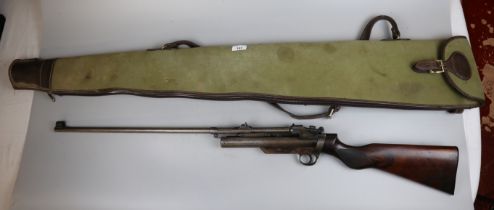 Webley Service Air Rifle Mk2 .22 calibre in good working order with gun bag