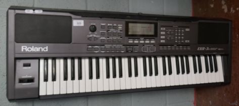 Roland EXR35 keyboard/interactive arranger with built in speakers