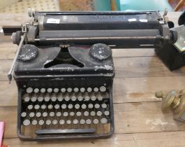Bar-Lock Lovers vintage typewriter