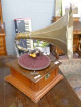 Horn gramophone