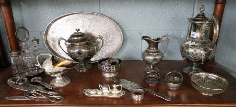 Collection of silverplate to include 6 silver napkin rings