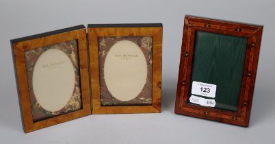 2 wooden picture frames