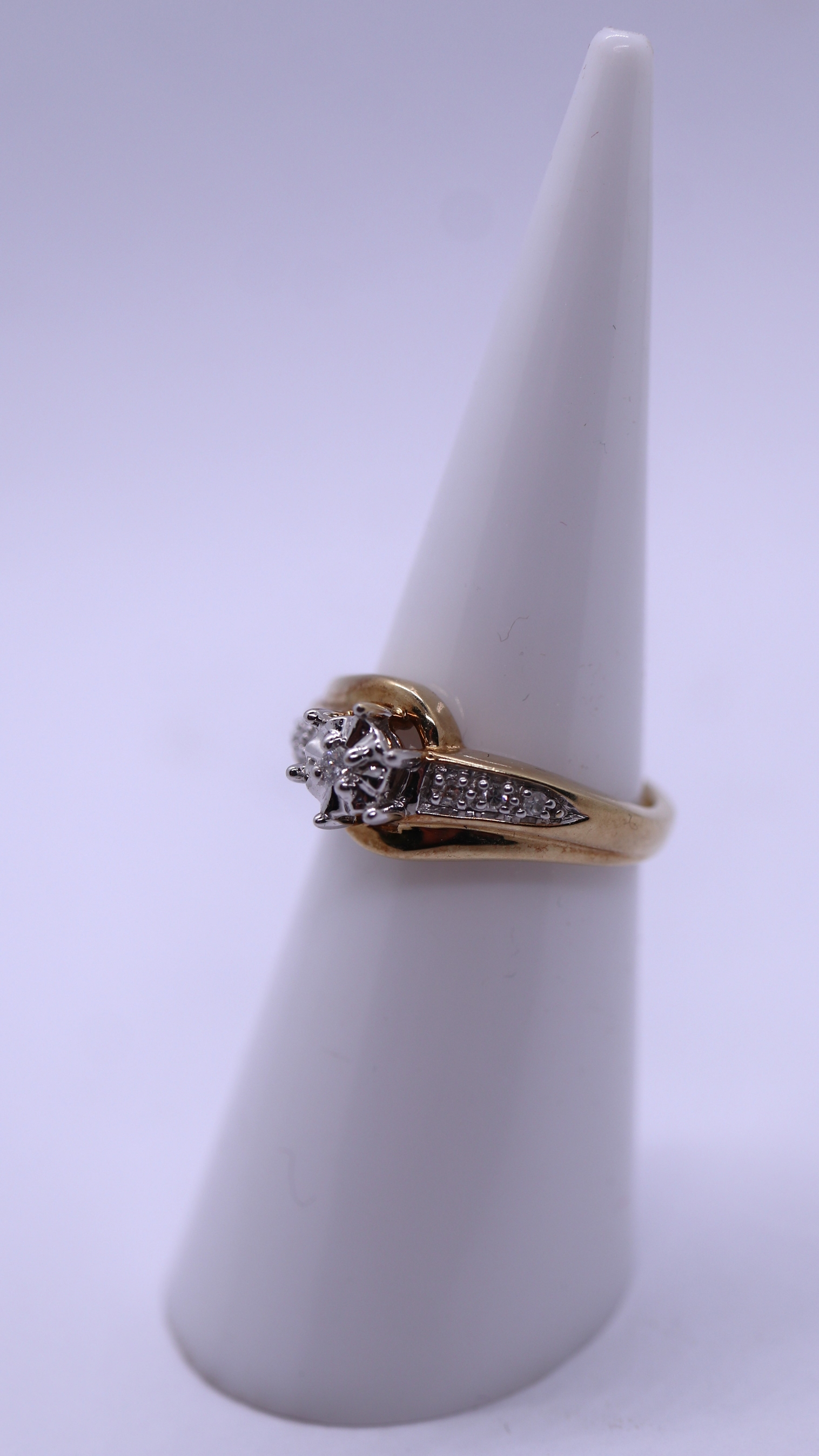9ct gold diamond solitaire ring with diamond encrusted shoulders - Size I - Image 2 of 3
