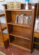 Oak bookcase - Approx size W: 75cm D: 27cm H: 124cm