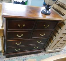 Chest of drawers - Approx size W: 90cm D: 45cm H: 98cm