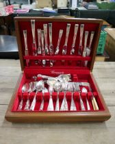 Boxed canteen of cutlery