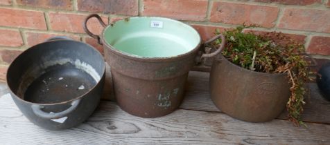 3 vintage cast iron pots