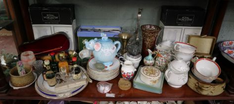 Collectables to include Royal Worcester glasses, Royal Crown Derby etc