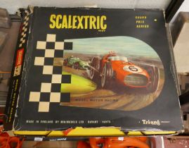 Scalextric set by Triang model G.P.3 in original box. No cars