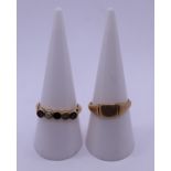 2 x 18ct gold rings - Approx weight 7.9g