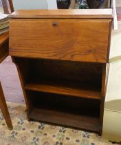 Small oak bureau bookcase - Approx size: W: 67cm D: 24cm H: 92cm