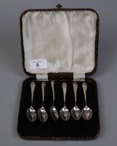 Cased set of 6 hallmarked silver spoons London 1922 by Josiah Williams and co