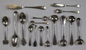 Collection of silver spoons - Approx weight 136g
