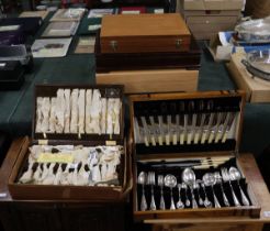 2 boxed canteen of cutlery together with 3 cutlery boxes