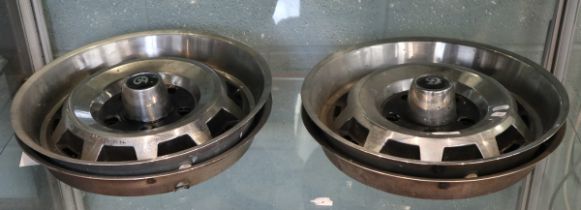 Set of Daimler wheel trims