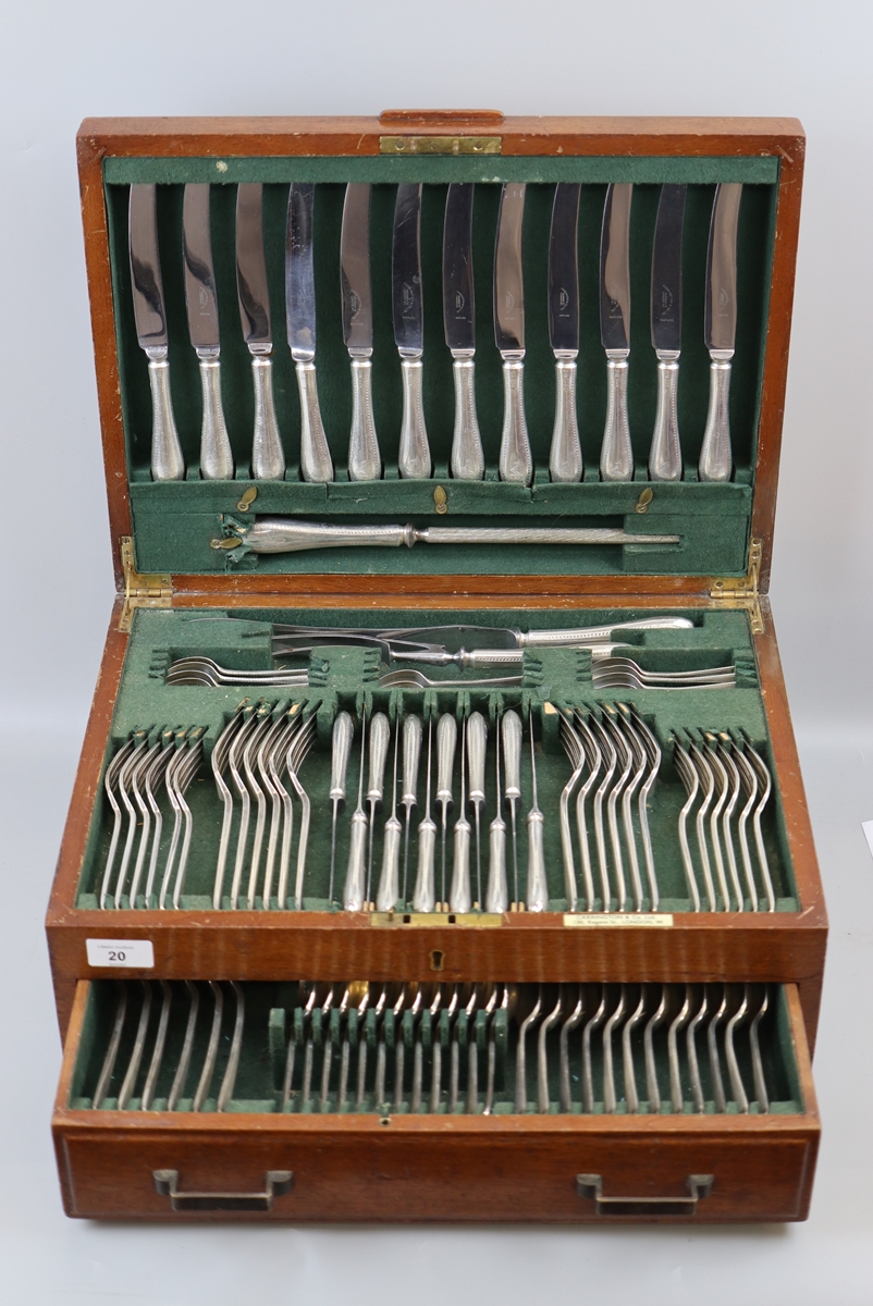 Canteen of hallmarked silver cutlery - Carrington and Co 1961 - over 3.4kg of silver