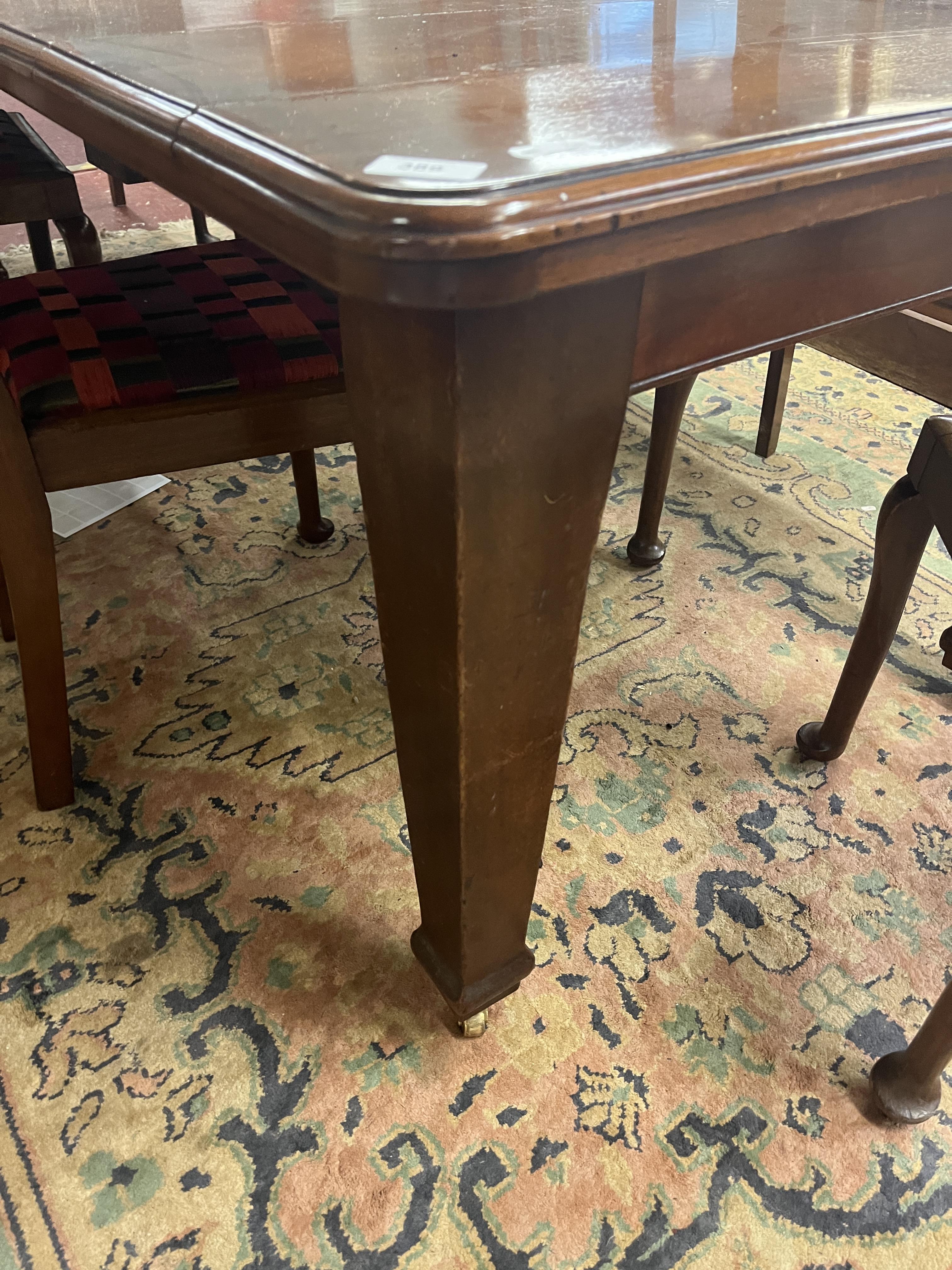 Mahogany wind out dining room table together with 6 chairs and a carver marked Piggott - Approx size - Image 6 of 8