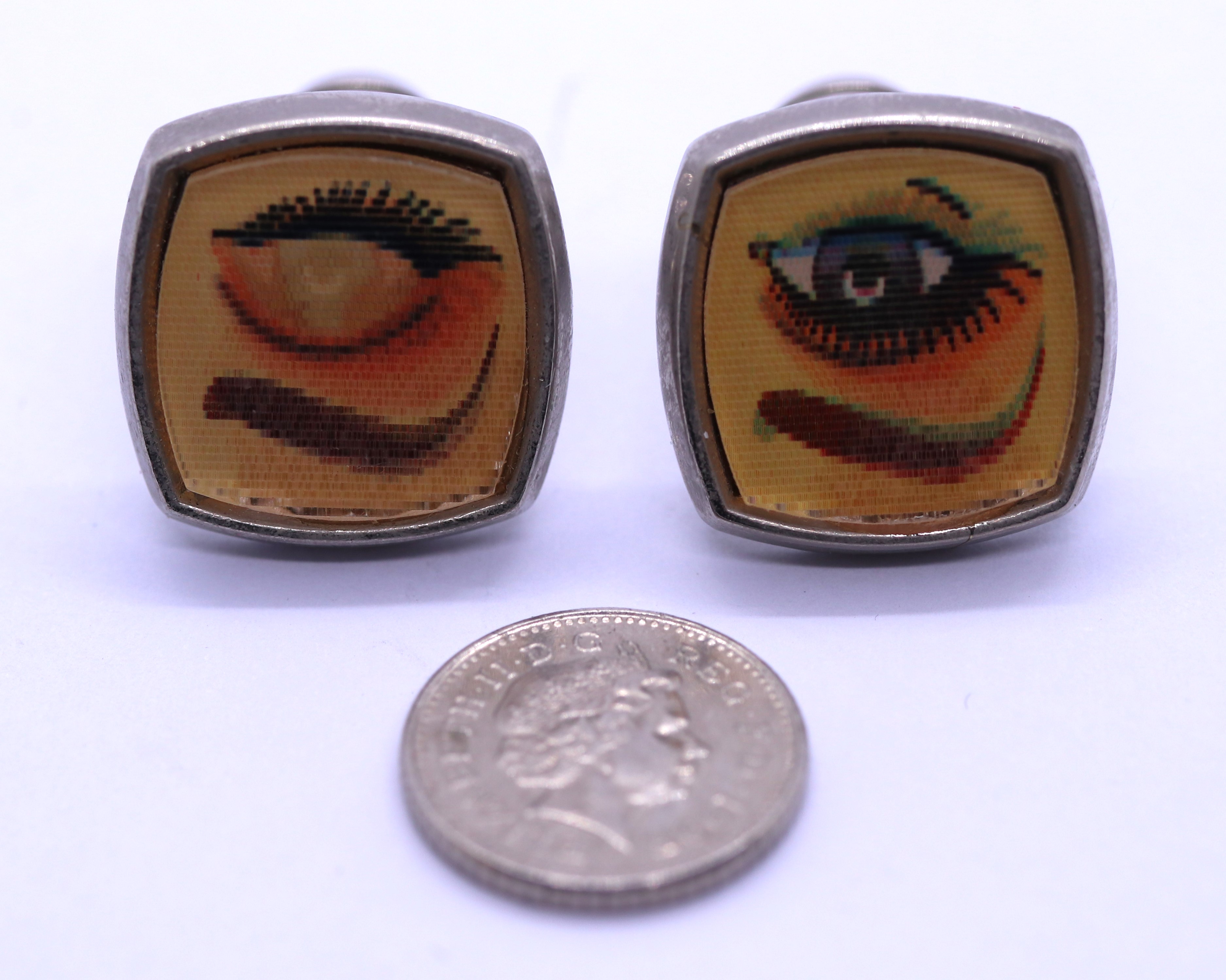 Pair of winking eye cufflinks - Image 2 of 3