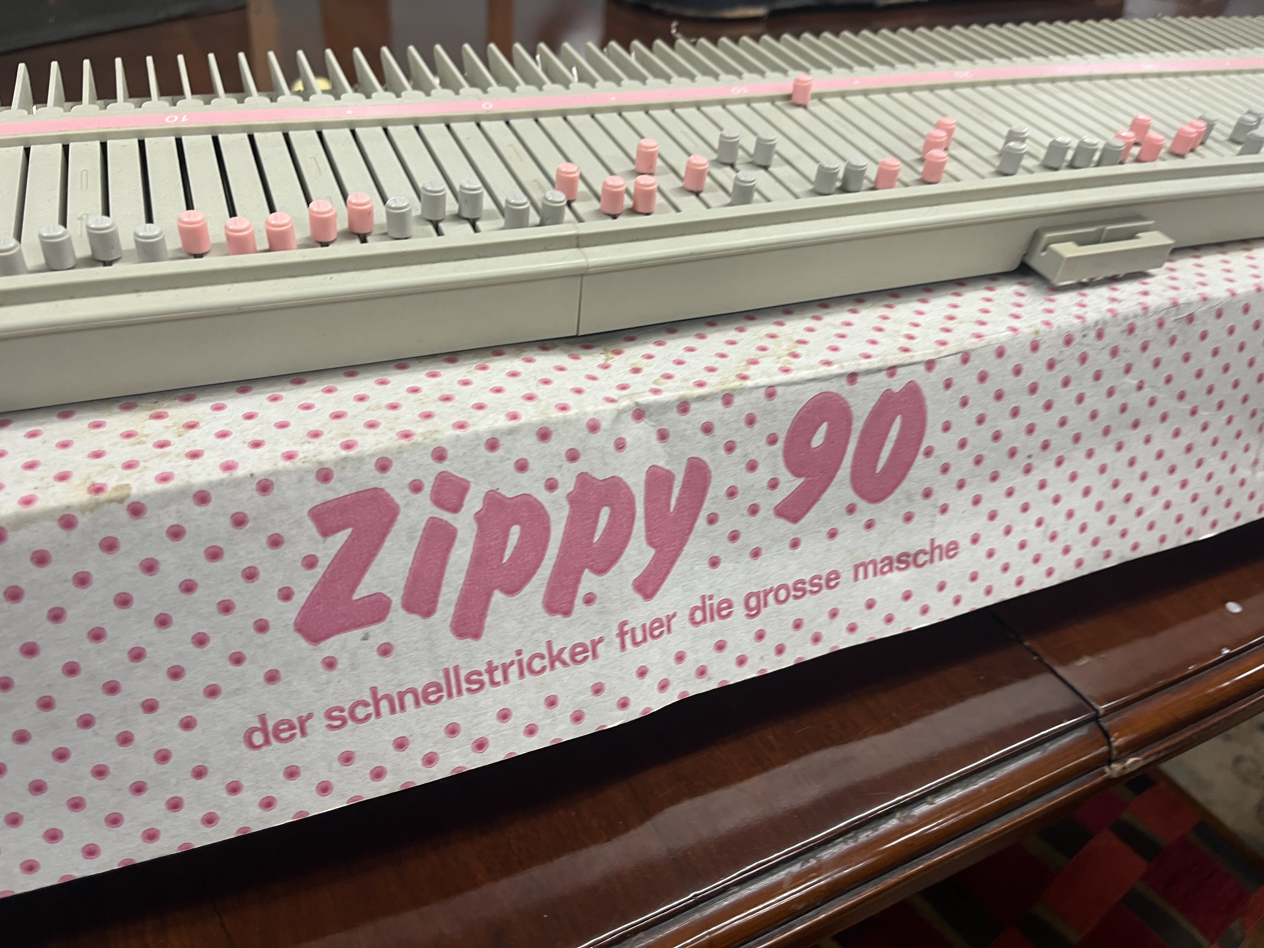 Knitmaster Zippy 90 knitting machine in box - Image 2 of 5