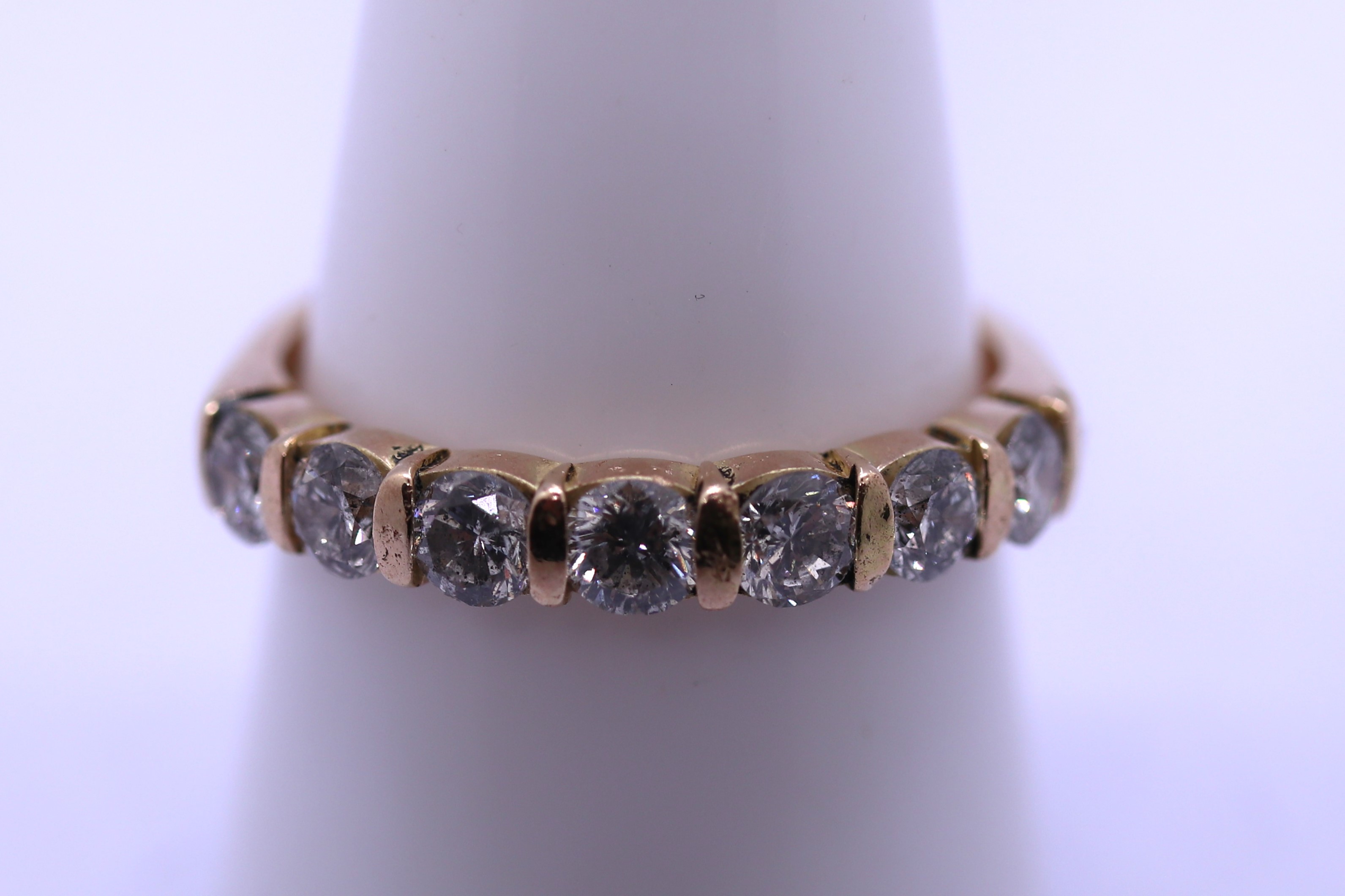 Fine 14ct gold 7 stone diamond set ring - Size Q - Image 3 of 3