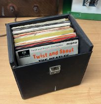 Collection of 7' vinyl singles to include the Beatles