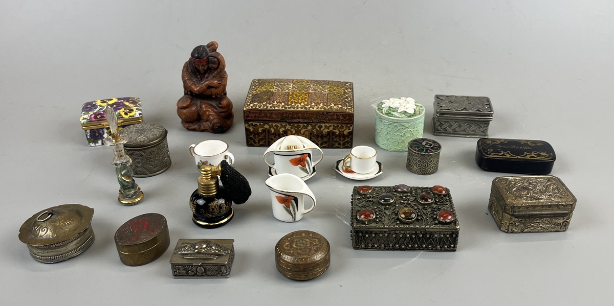Collectables to include trinket boxes and perfume bottles