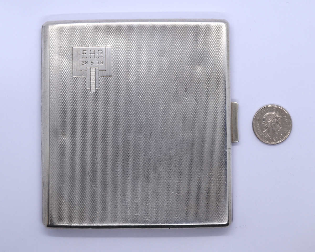 Heavy hallmarked silver cigarette case with War Department provenance letter - Approx weight: 120g