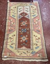 Turkish patterned rug - Approx size: 162cm x 93cm