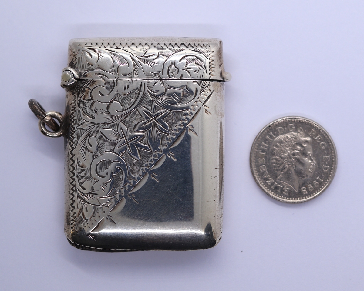 Hallmarked silver vesta case