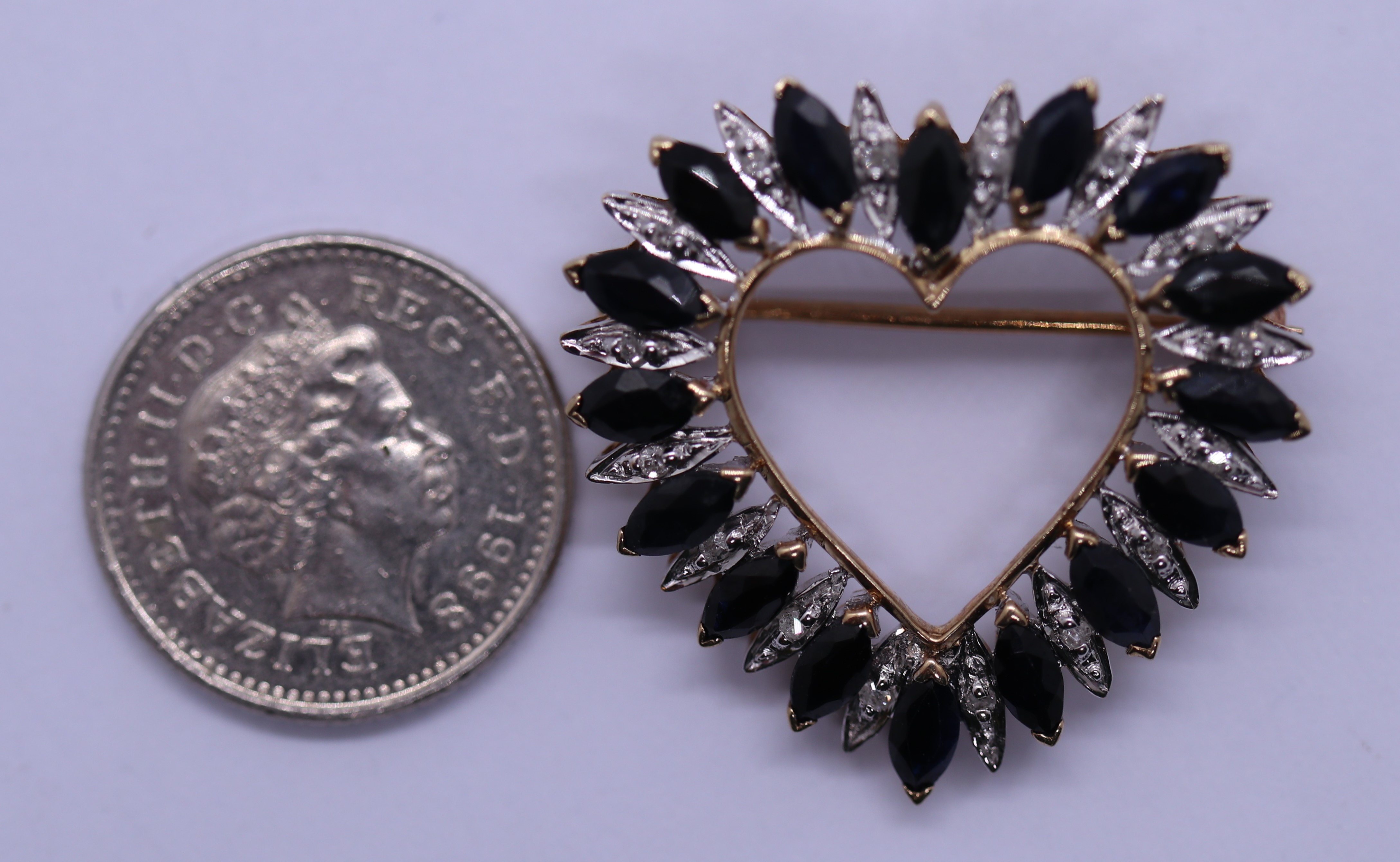 9ct gold sapphire & diamond set brooch - Image 2 of 2