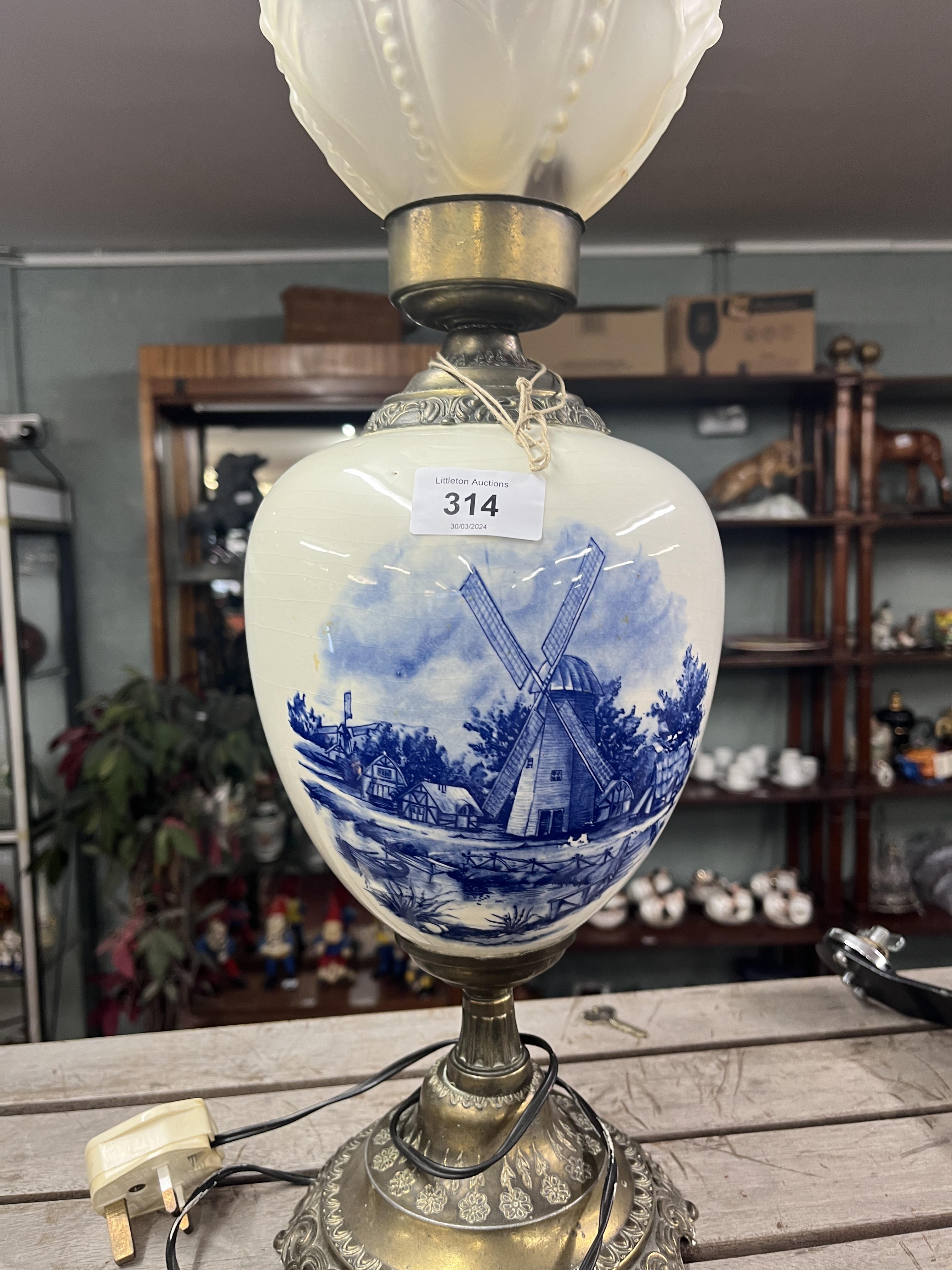 Delft style table lamp - Image 3 of 3