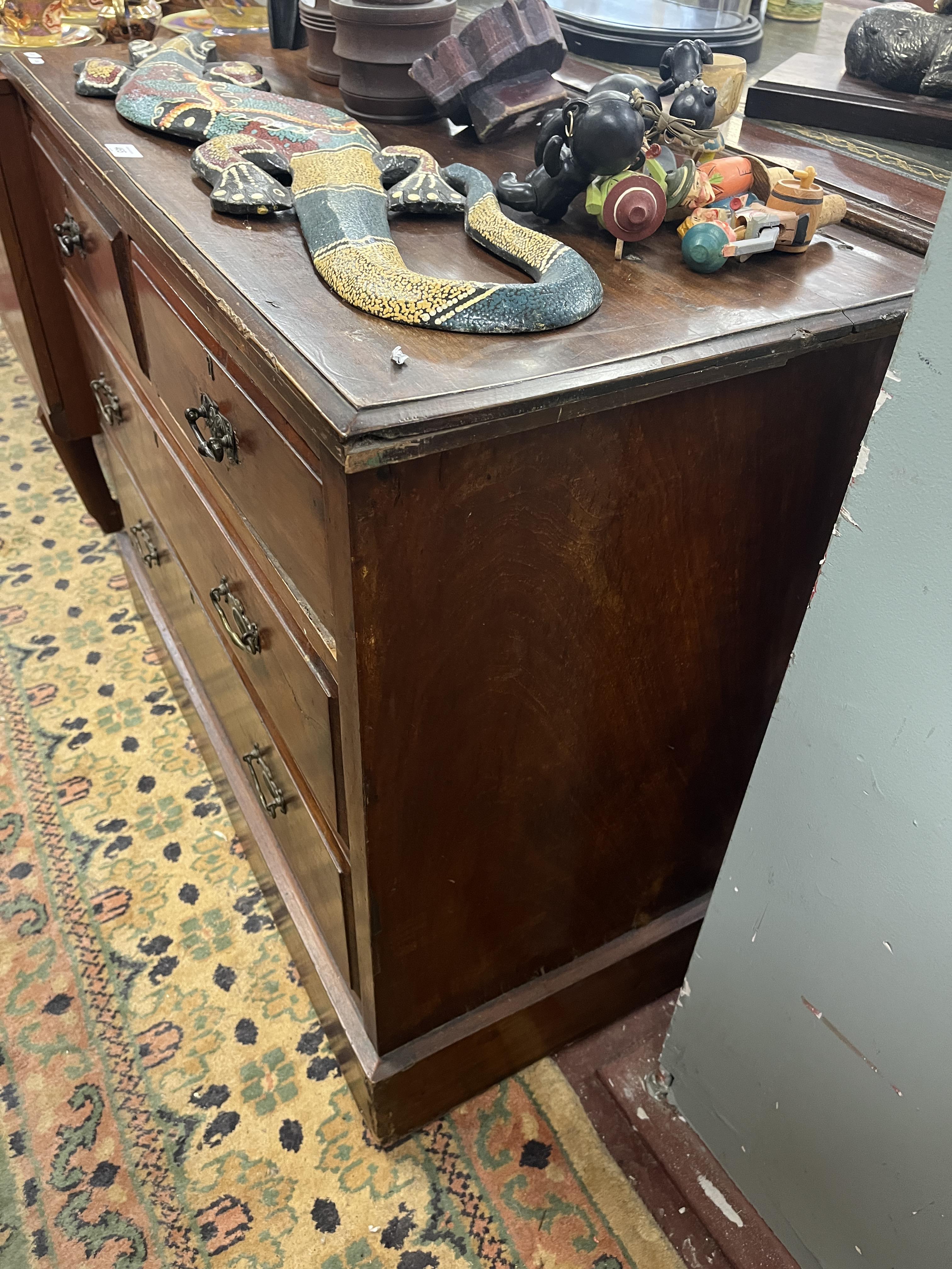 Mahogany 2 over 3 chest of drawers - Approx size: W: 92cm D: 43cm H: 76cm - Image 2 of 4