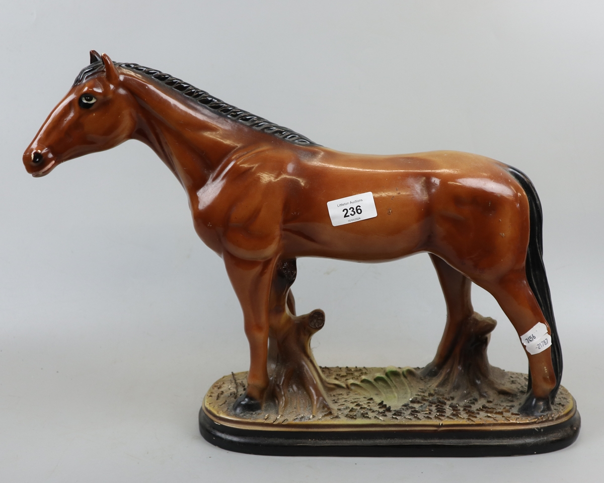 Large ceramic horse - Approx height: 35cm