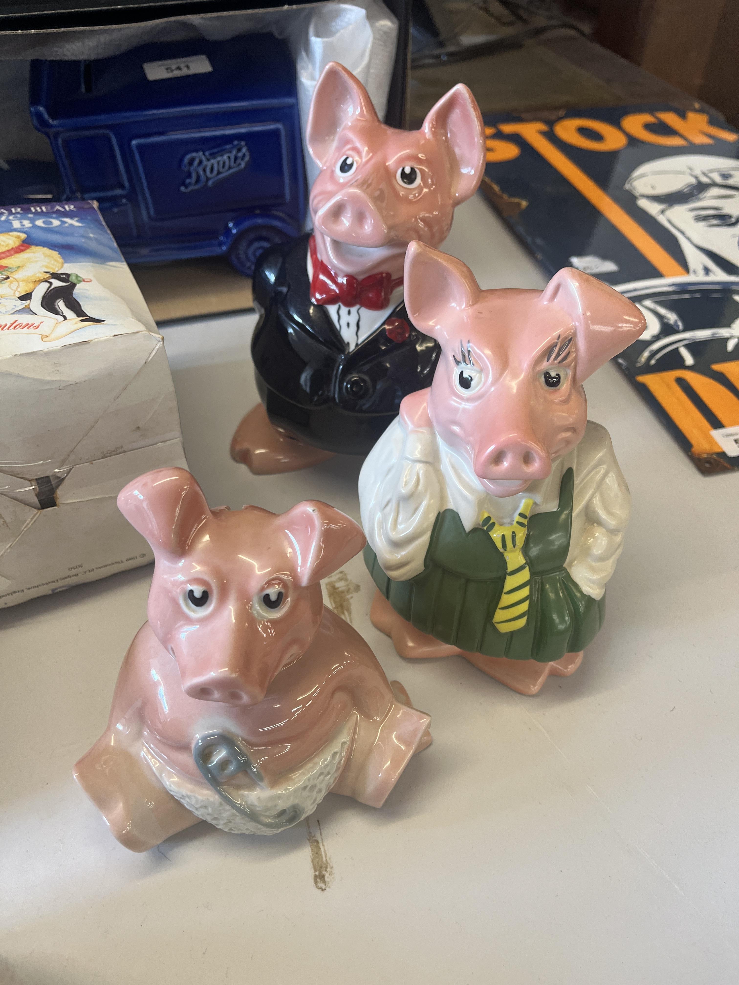 Collection of Wade money boxes - Image 4 of 7